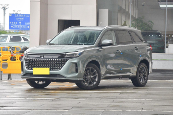 中型插混SUV：9.98万元起与油车一个价，蓝电E5性价比秒杀CS75PLUS！